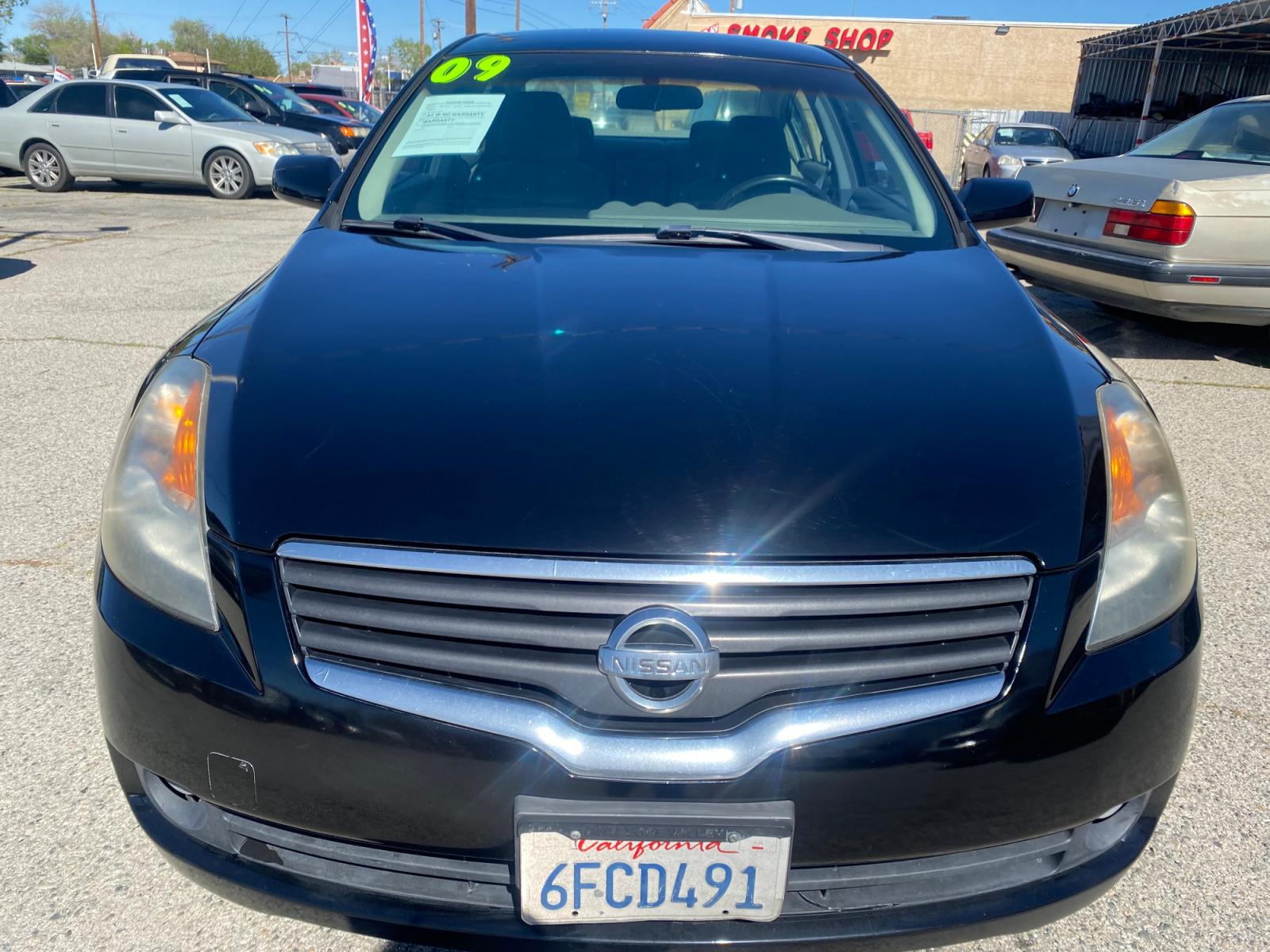 2009 Nissan Altima 2.5 (1N4AL21E79C) with an 2.5L L4 DOHC 16V engine, 6-Speed Manual Overdrive transmission, located at 44356 Date Ave., Lancaster, CA, 93534, (661) 945-6555, 34.688919, -118.139374 - Photo #0
